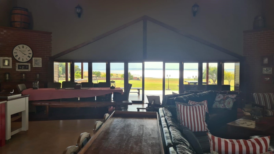 4 Bedroom Property for Sale in Oranjeville Free State